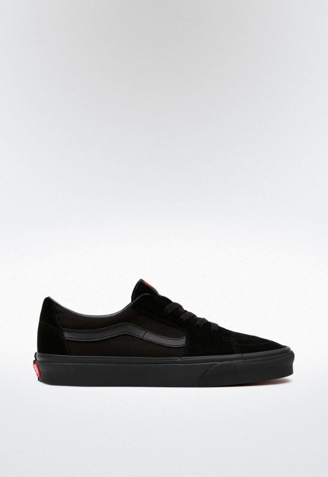 Deportivo de hombre negro VANS ua sk8-low blk/blk