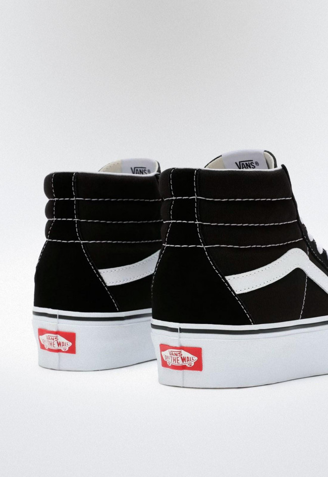 Deportivo de mujer negro VANS ua sk8-hi platform 2.0 black/true white