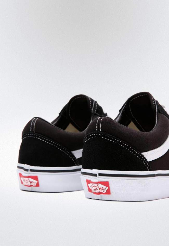 Deportivo de hombre negro VANS old skool