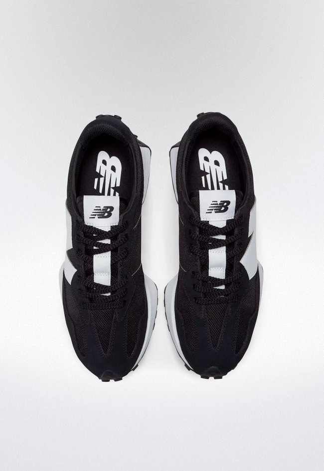 Deportivo de hombre negro New Balance 327