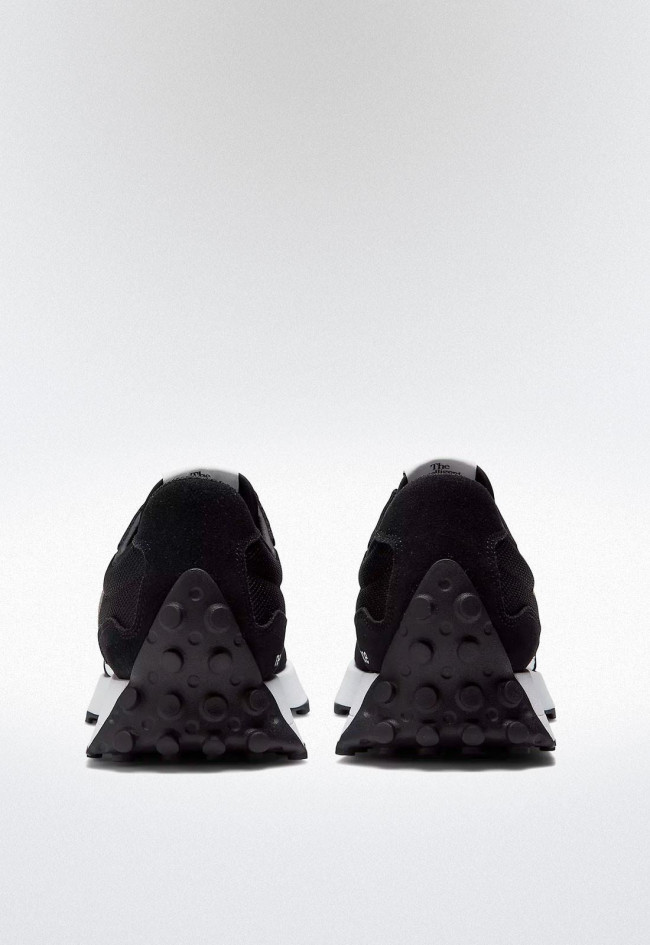 Deportivo de hombre negro New Balance 327