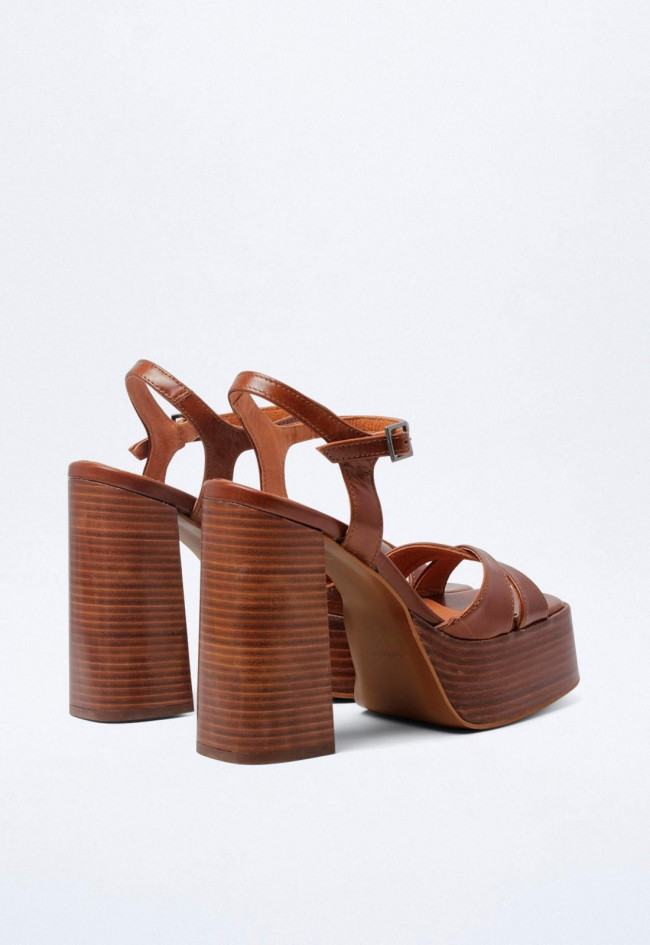 Sandalia de mujer cuero GLO 9304