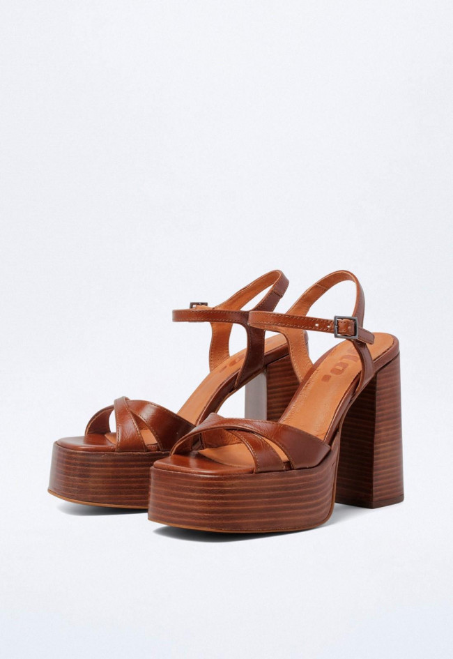Sandalia de mujer cuero GLO 9304