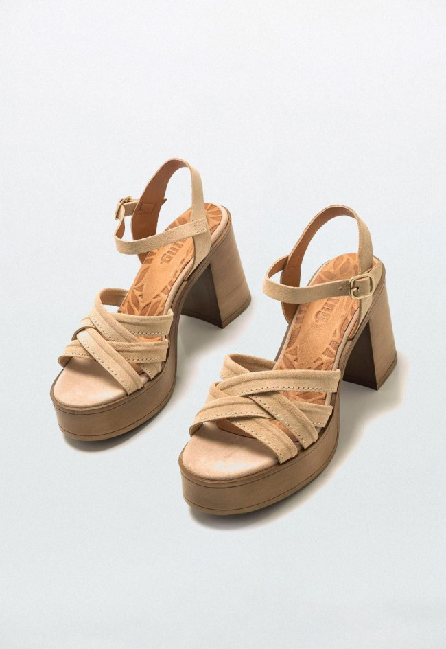 Sandalia de mujer arena Mustang 50566