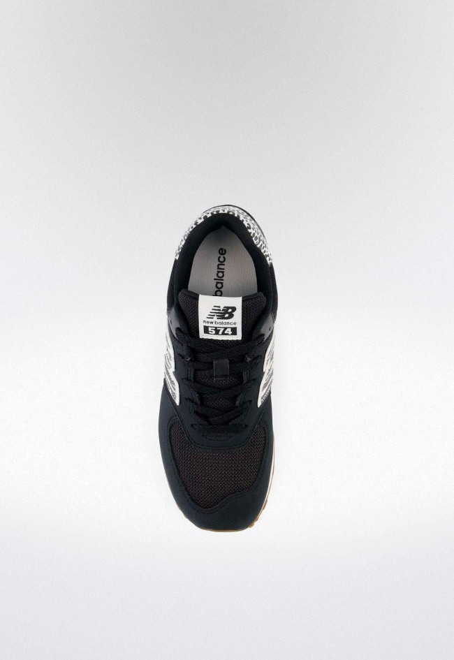 Deportivo de mujer negro New Balance 574