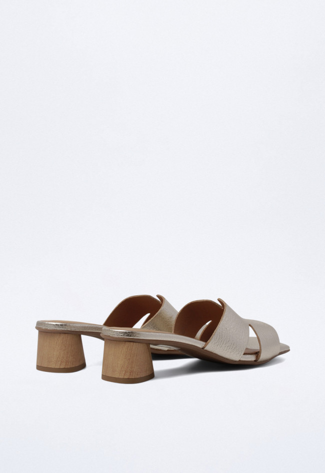 Sandalia de mujer oro Glo 27932