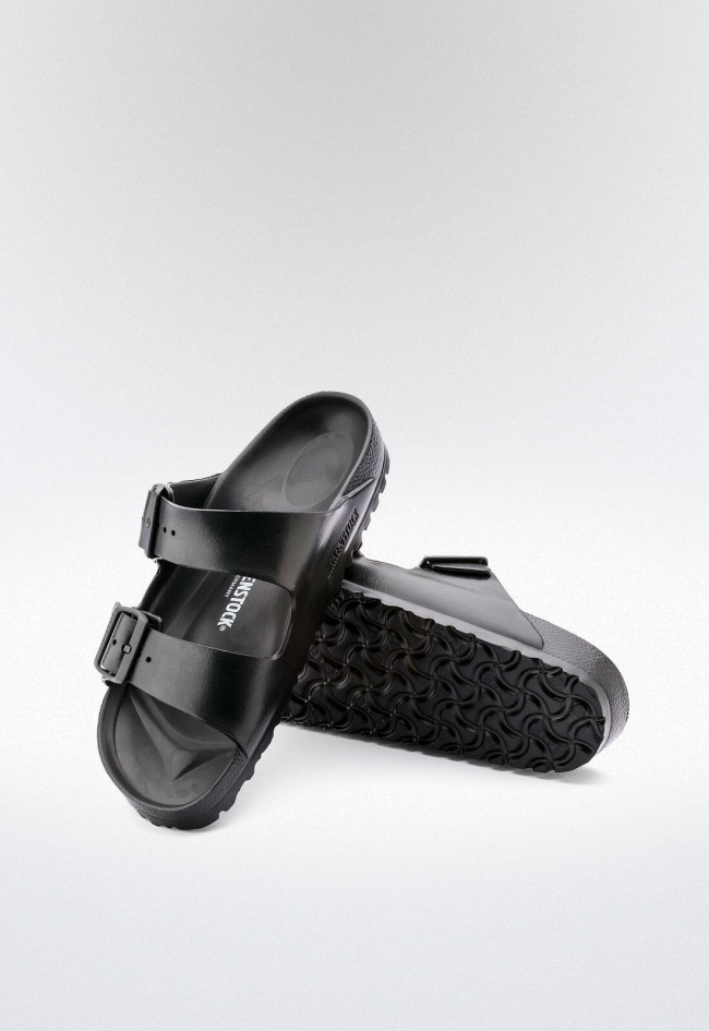 Sandalia de hombre negro Birkenstock arizona essentials