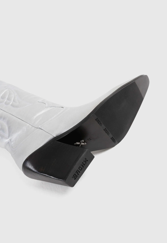 Bota cowboy bordados de mujer plata Bronx new-kole