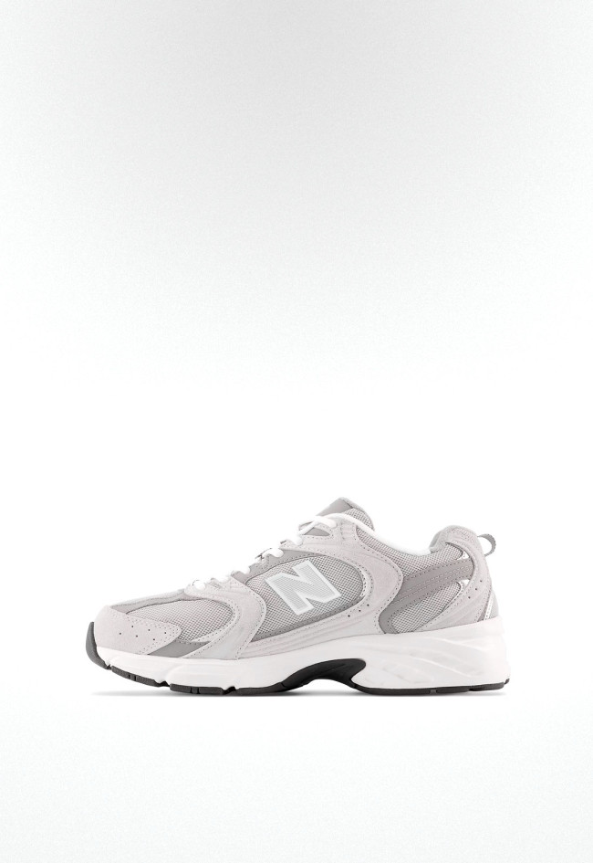 Deportivo de hombre gris New Balance mr530ck