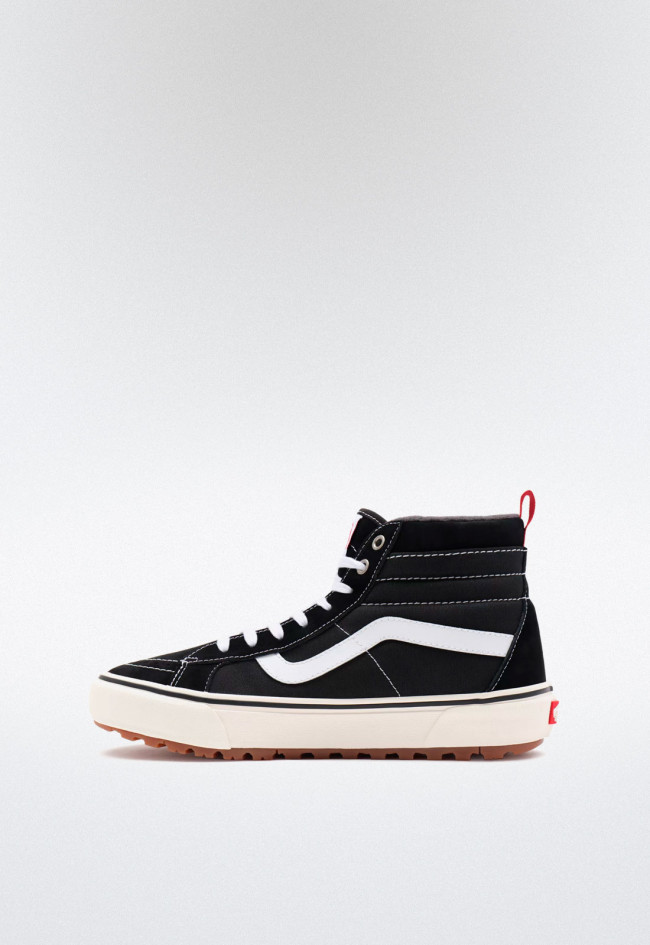 Deportivo de mujer negro VANS sk8-hi  mte-1 (suede) black