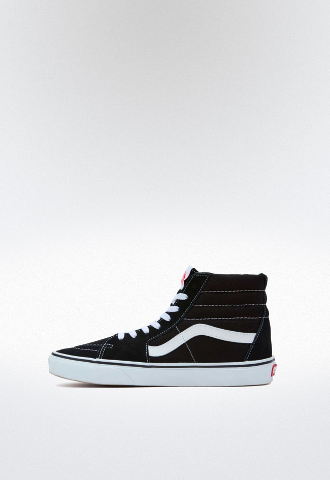 Deportivo de mujer negro VANS sk8-hi black/black/white
