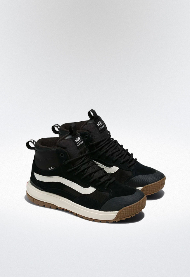 Deportivo de mujer negro VANS mte ultrarange 1
