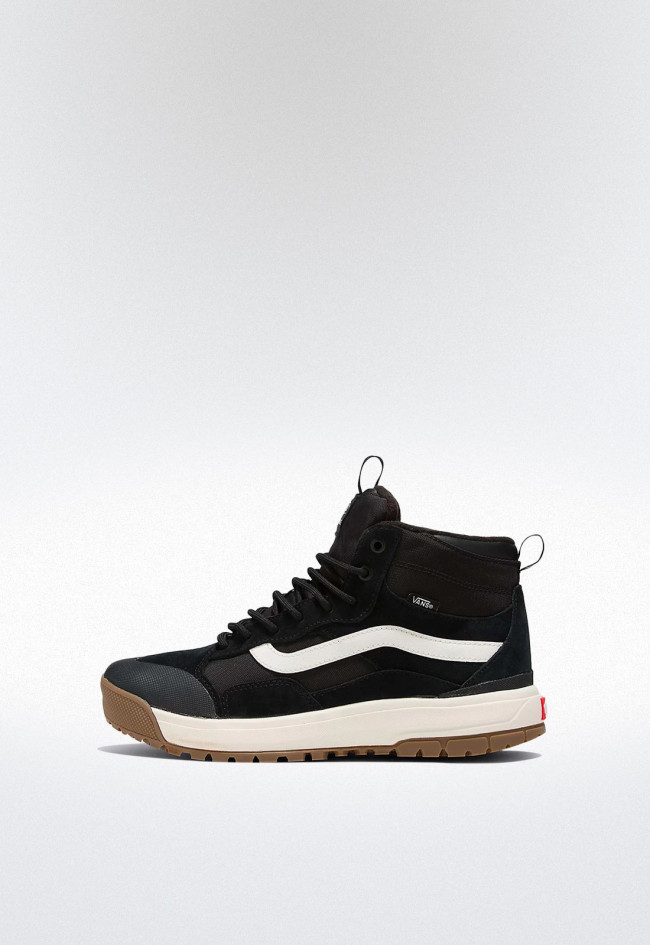 Deportivo de mujer negro VANS mte ultrarange 1