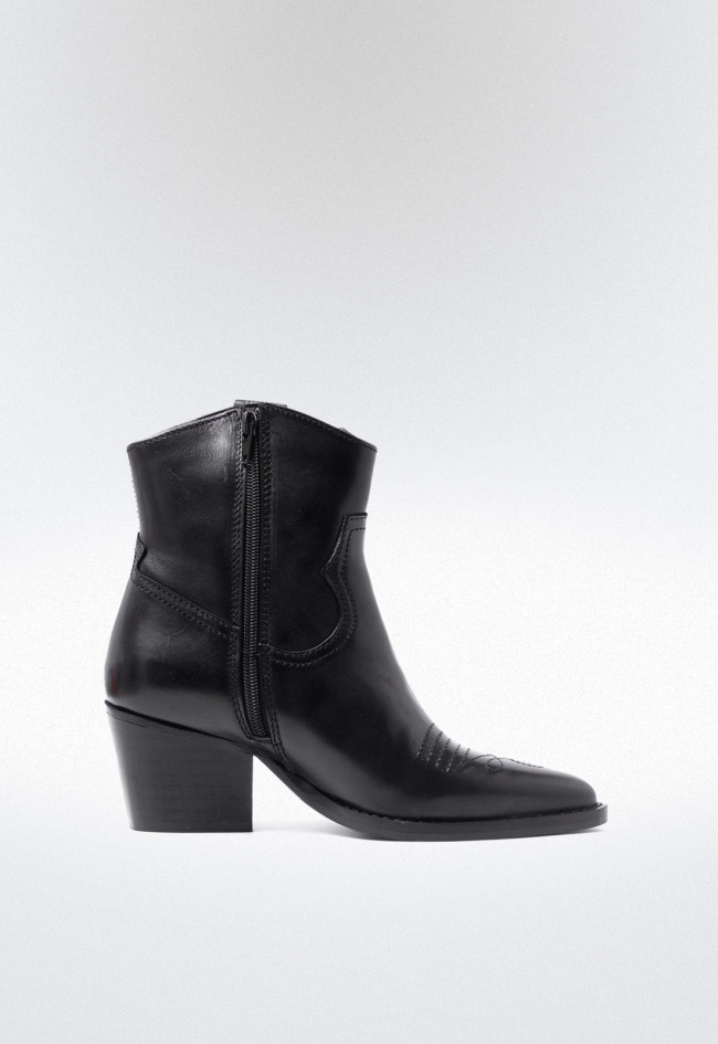 Botín cowboy de piel negra para mujer GLO 6540 | El western chic que transforma tus looks