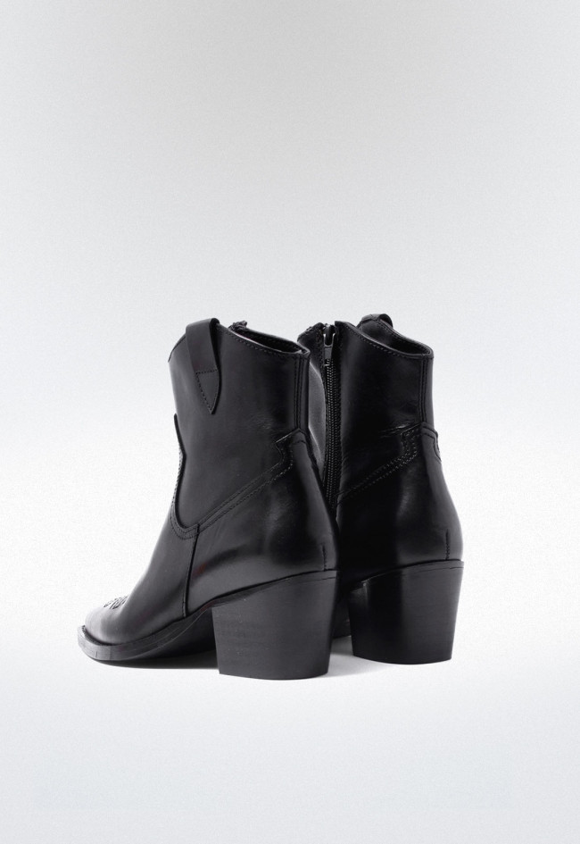 Botín cowboy de piel negra para mujer GLO 6540 | El western chic que transforma tus looks