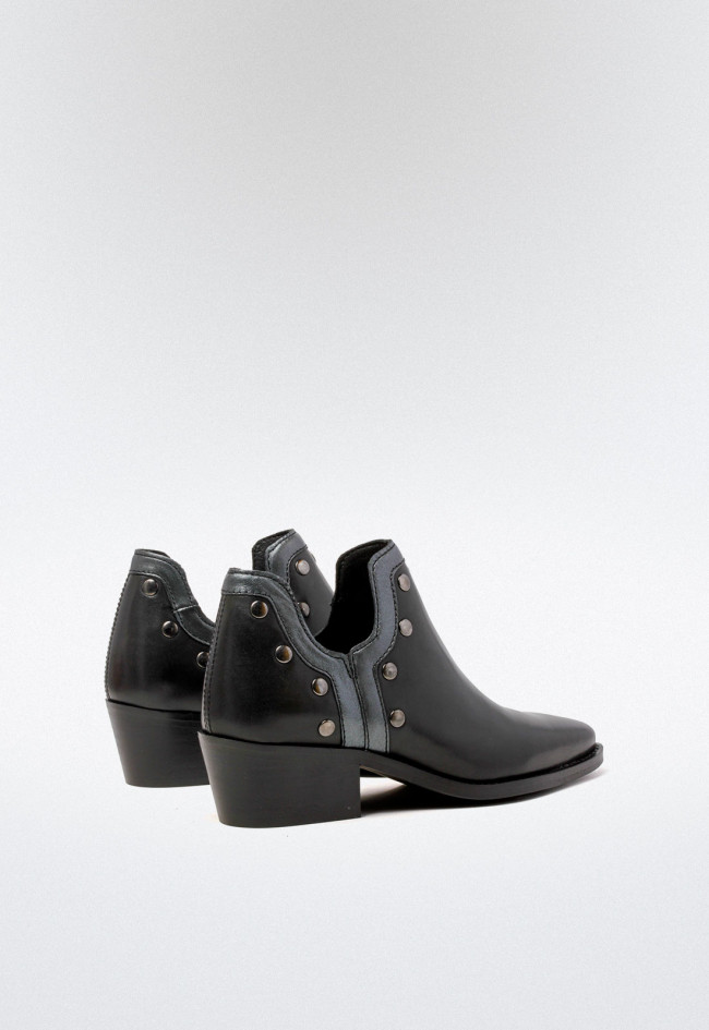 Botín campero tachas de mujer negro Glo maria