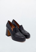 Zapato mocasín de mujer negro Alarcón 23567-566a