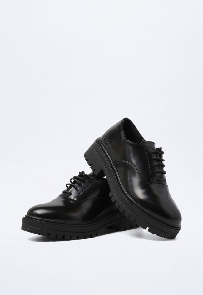 Blucher de mujer negro Chika 10 vagabund 01