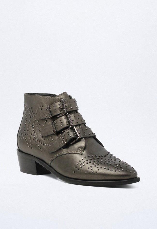 Botín campero con tachas y hebillas de mujer metal Bronx 47534-x-1248