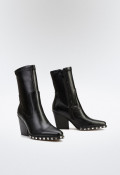 Botín campero negro con tacón ancho y tachas para mujer NOA HARMON Ivette | Estilo rebelde y sofisticado