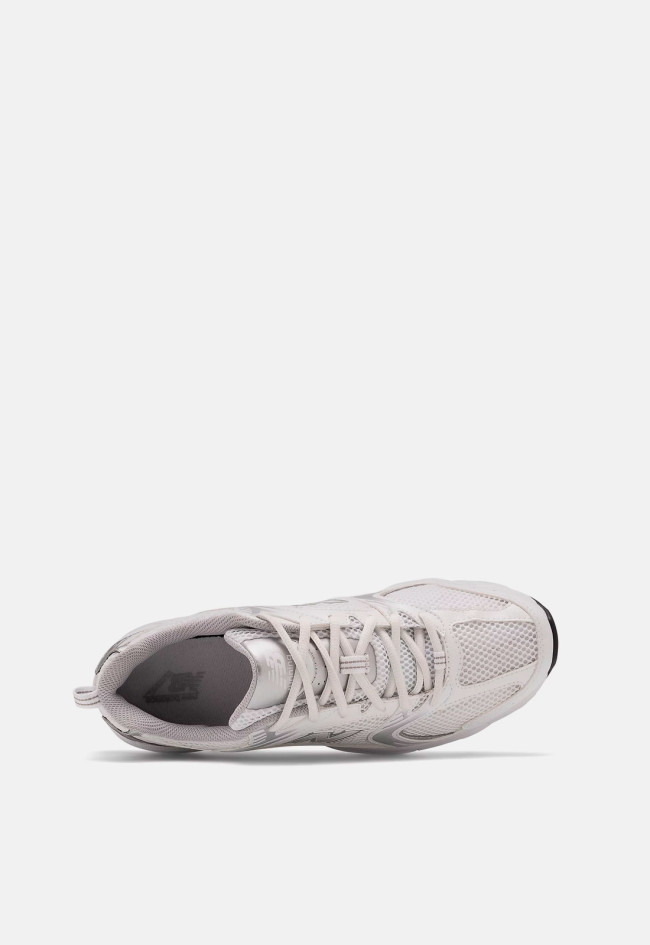 Deportivo de hombre beige New Balance mr530ema