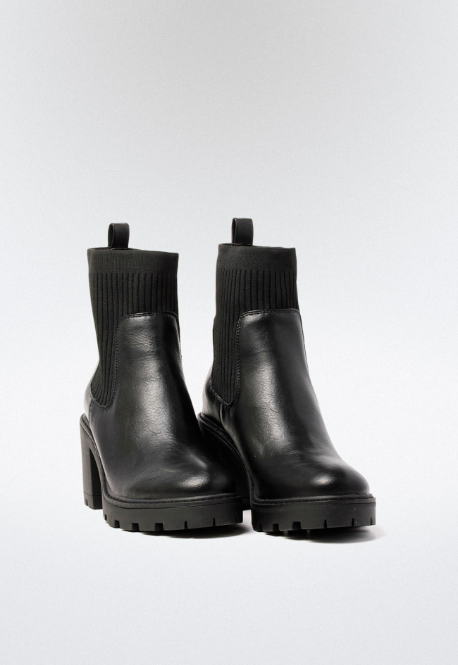 Botín suela track de mujer negro Identity 306-2851