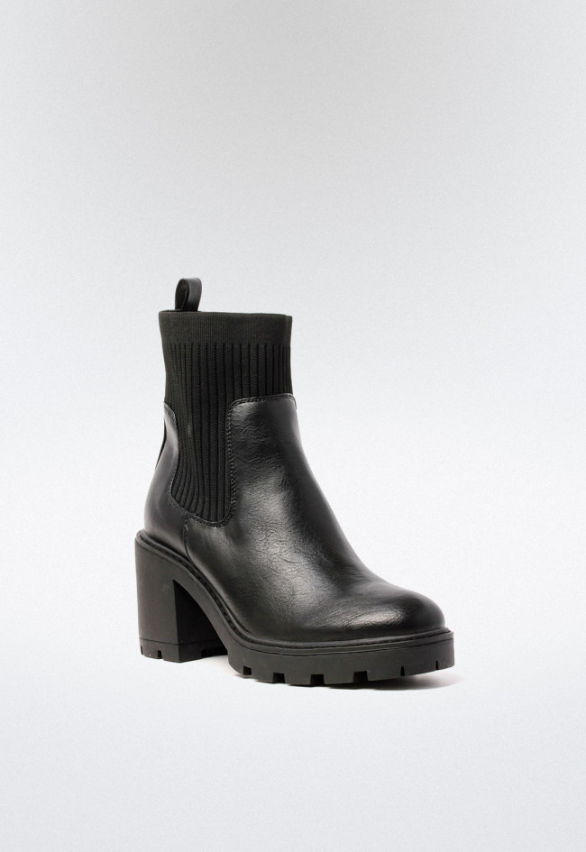 Botín suela track de mujer negro Identity 306-2851