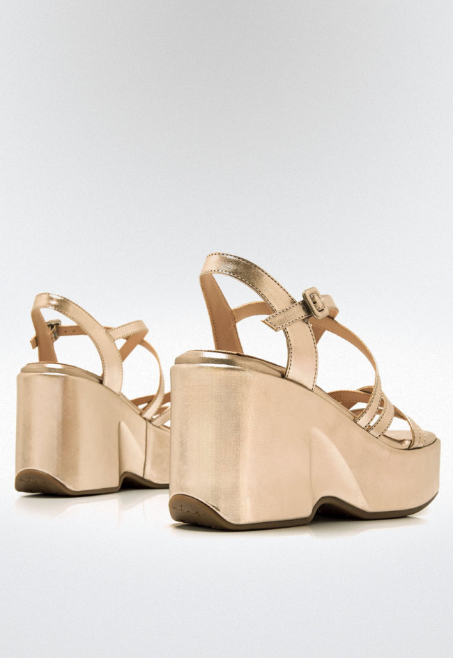 Sandalias tiras cruzadas Mujer MUSTANG LIZZY oro