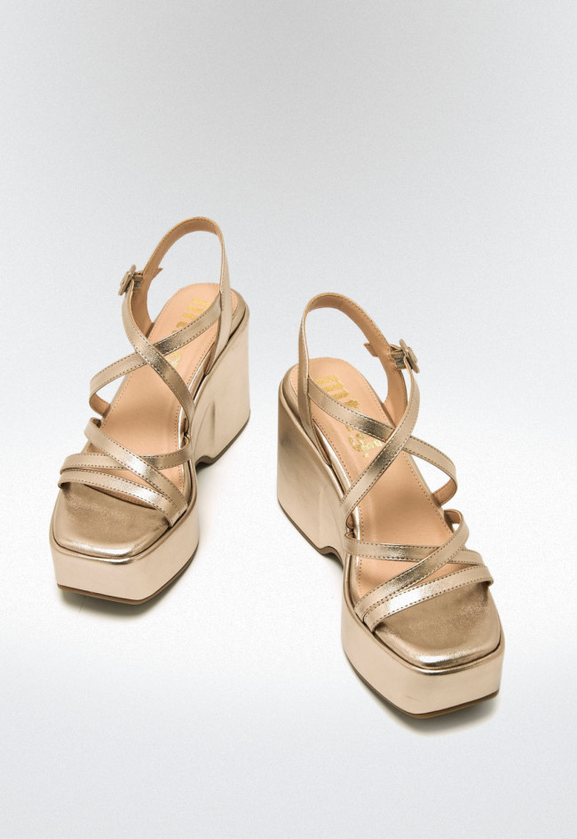 Sandalias tiras cruzadas Mujer MUSTANG LIZZY oro