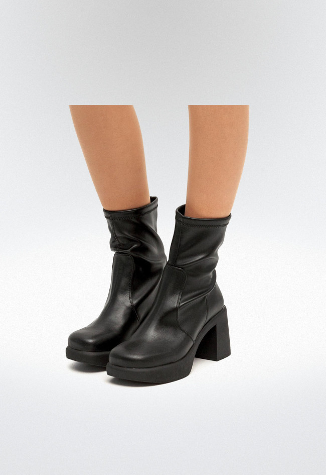 Botines plataforma Mujer MUSTANG ELIANA negro