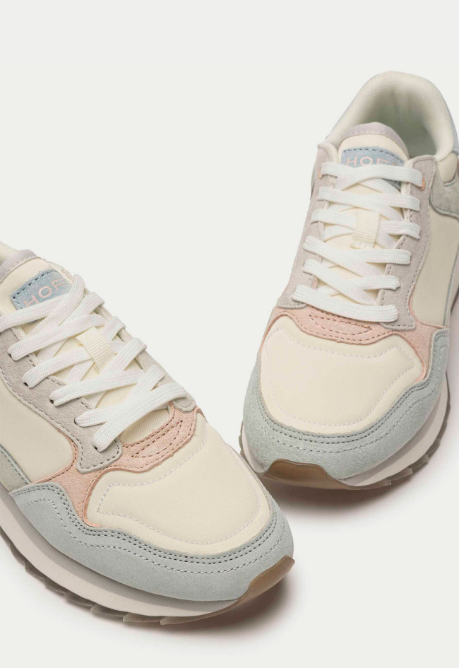 Deportivo de mujer beige Hoff city st barbara