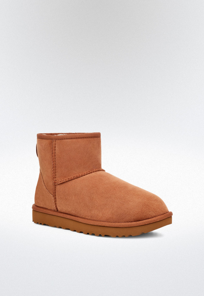Botín australiano de mujer cuero UGG classic mini ii