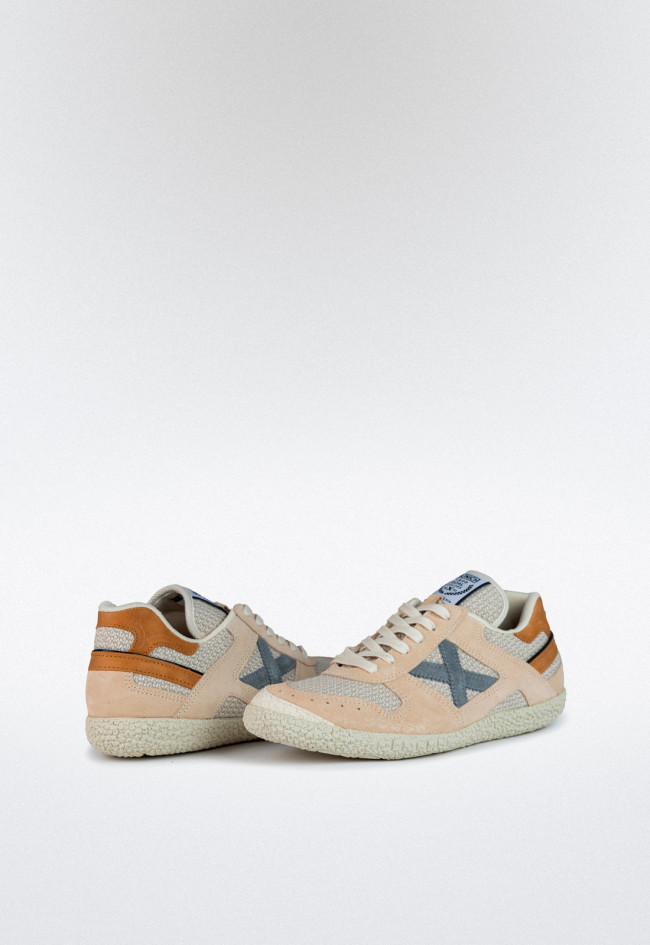 Deportivos azules y beige
