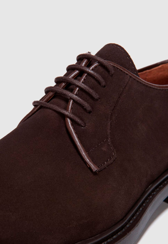Zapato de hombre marrón  44621
