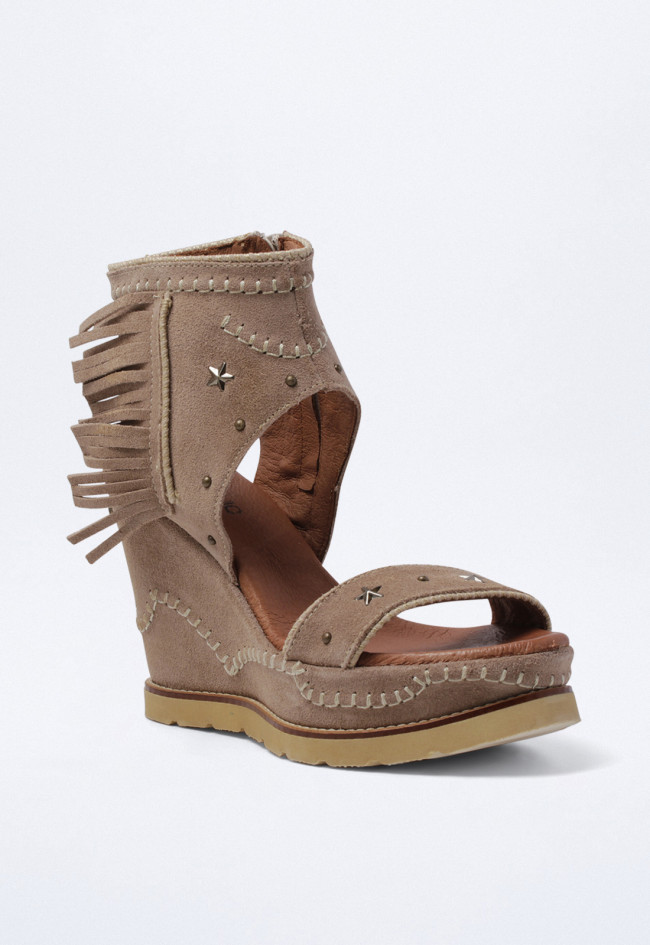 Sandalia campera con flecos de mujer cuero Nemonic 2385