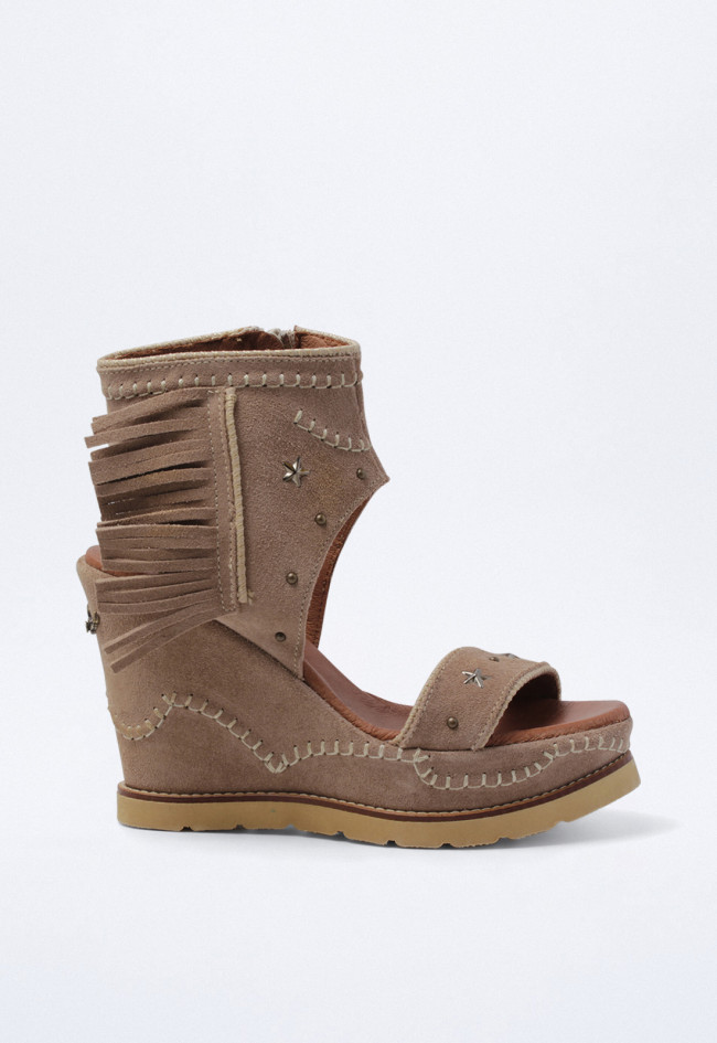 Sandalia campera con flecos de mujer cuero Nemonic 2385