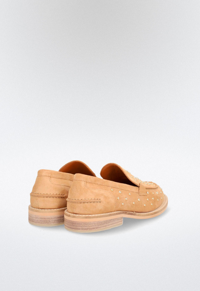 Zapato mocasín tachas de mujer camel Alpe 50771160