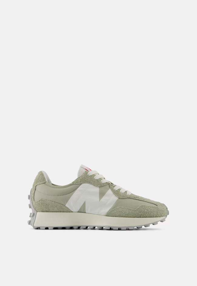 Deportivo de mujer verde New Balance u327lm