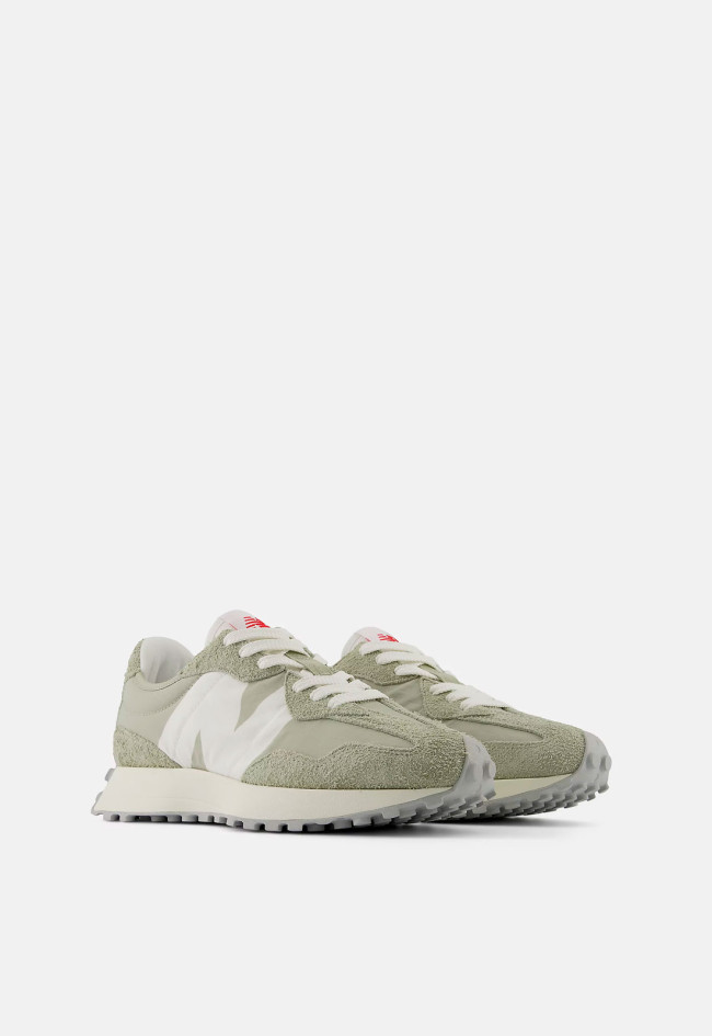 Deportivo de mujer verde New Balance u327lm