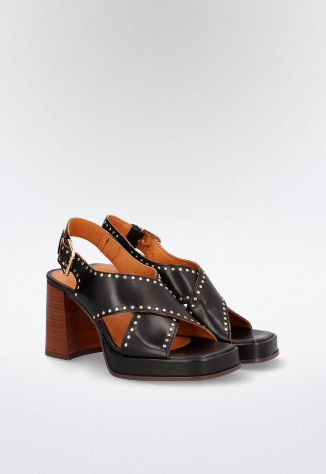 Sandalia tiras cruzadas tachas de mujer negro Alpe 51280905