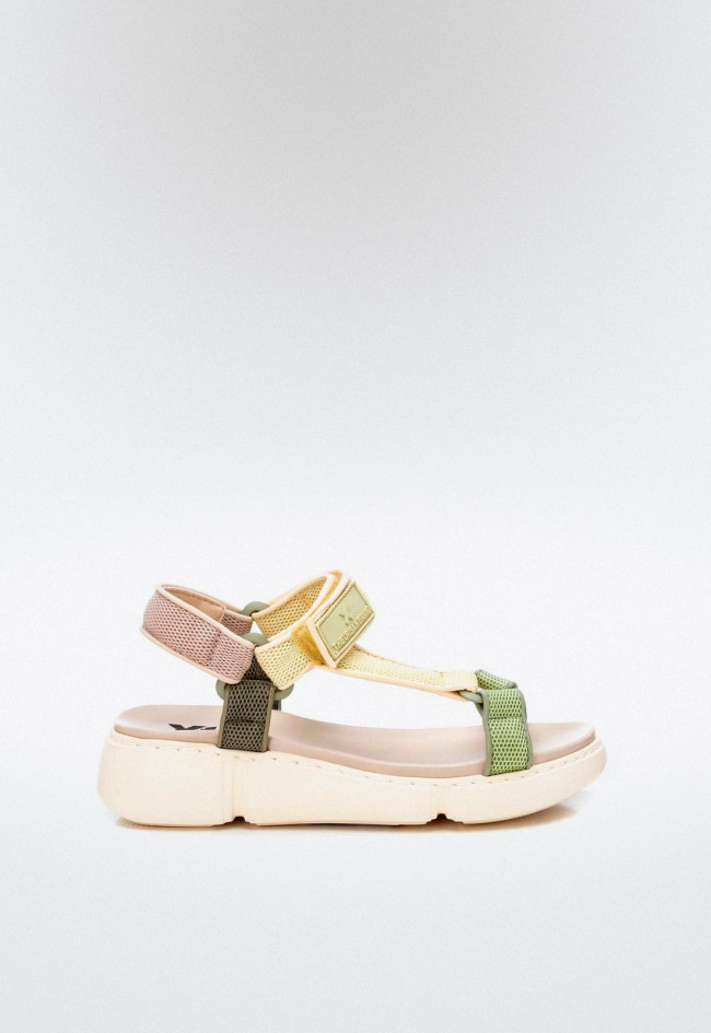 Sandalia deportiva de mujer verde Xti 142917