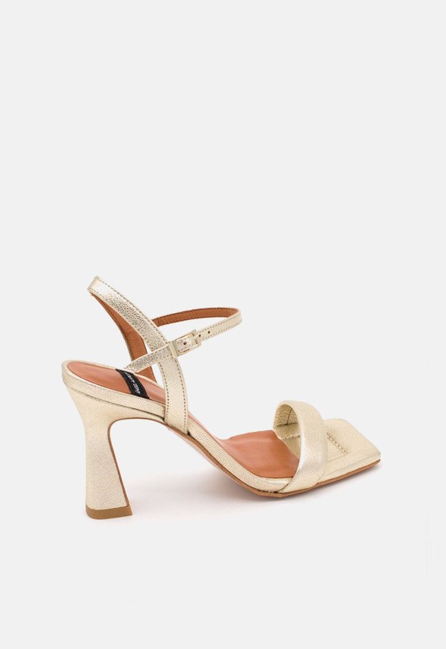 Sandalias de mujer Ángel Alarcón dorado platino de tacón alto: elegancia sofisticada para eventos inolvidables