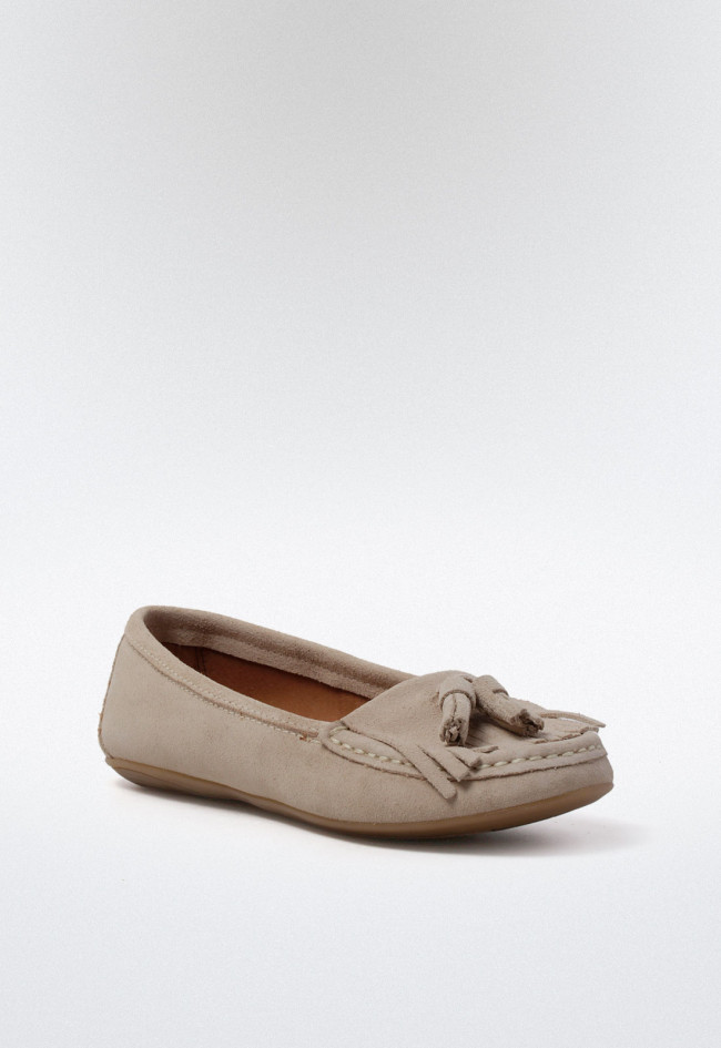 Mocasín serraje borlas de mujer crema VAS 92900