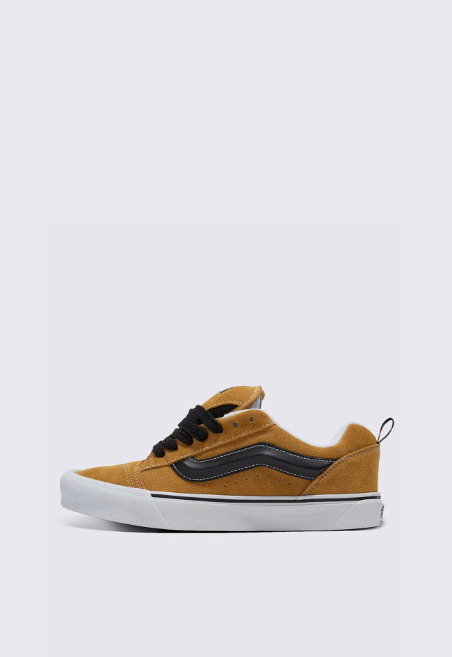 Deportivo de hombre tostado VANS knu skool