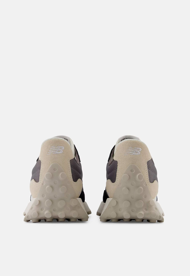 Deportivo de hombre negro New Balance u327fe