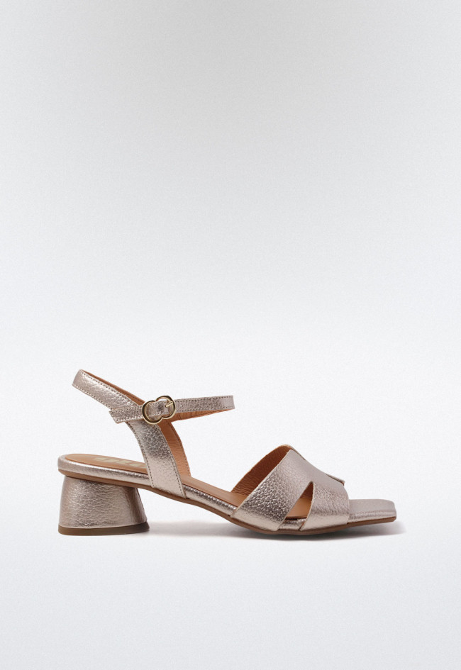 Sandalia de mujer oro Glo 27931