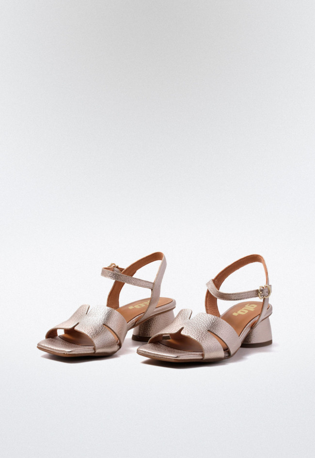 Sandalia de mujer oro Glo 27931