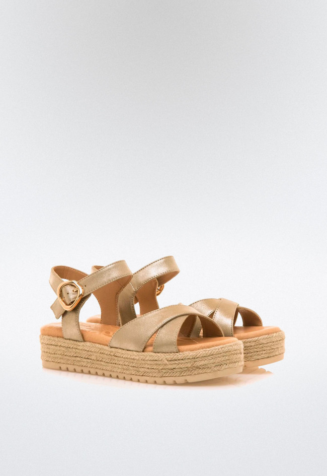 Sandalia esparto de mujer oro Mustang 53358