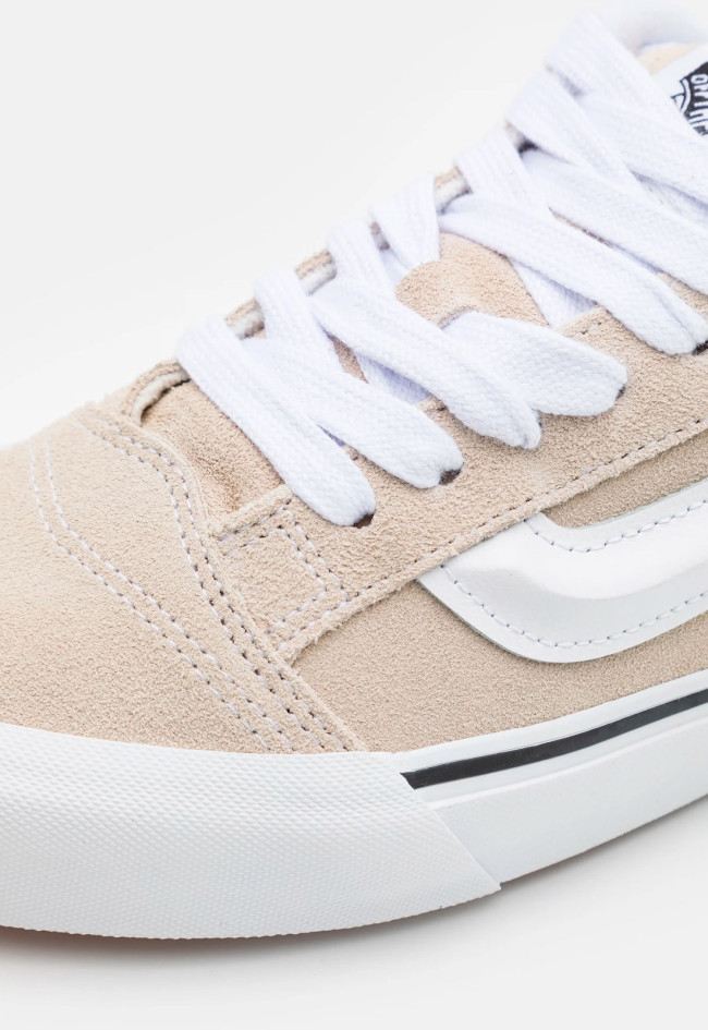 Deportivo de mujer tostado VANS knu skool (good)