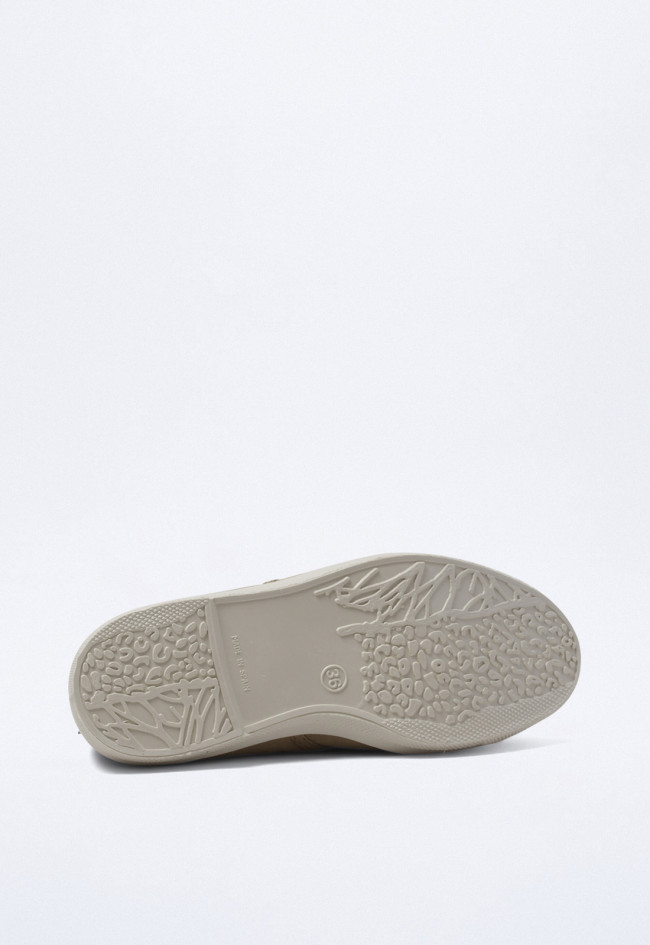 Deportivo de mujer tostado Natural World 102